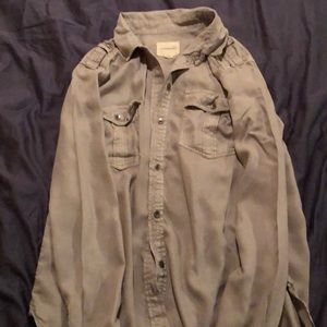 American Eagle button up shirt